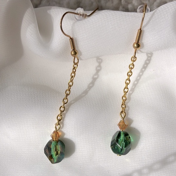 ๐ Glass Bead Dangle Earrings - Picture 2 of 4